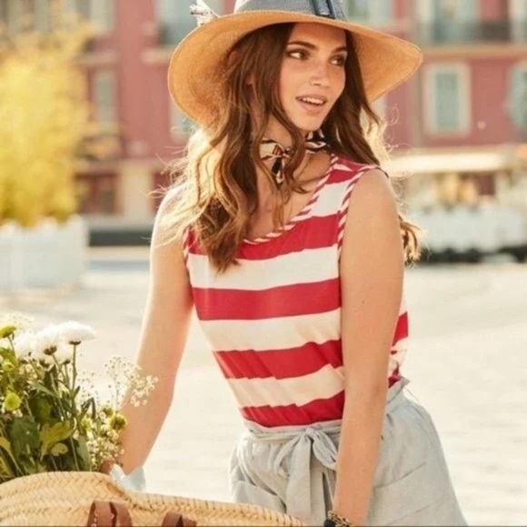 CAbi Carousel Asymmetrical Red and White Striped Tank Top Size XS Oversized - Picture 1 of 12